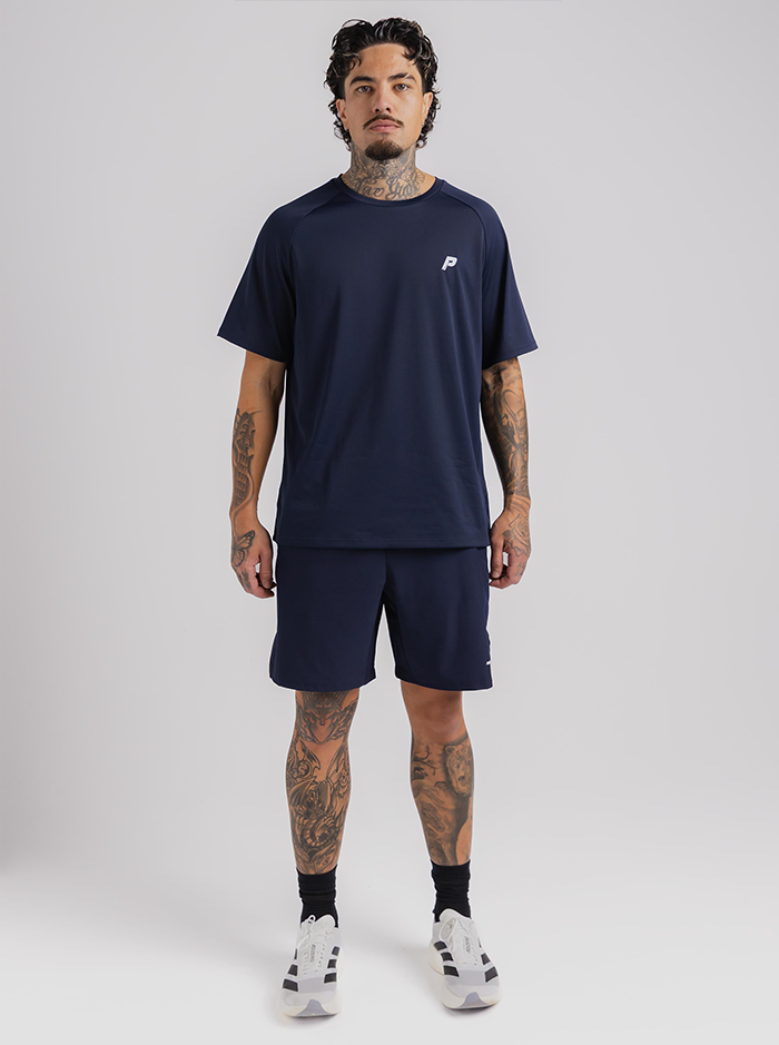 Performance Short 7" in Navy