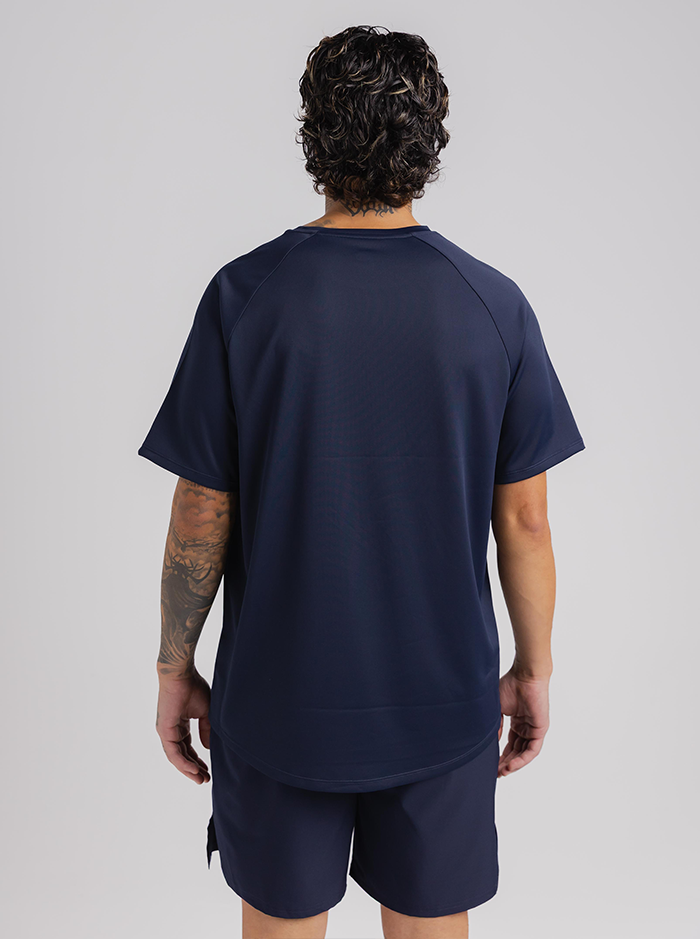 Performance Tee in Navy