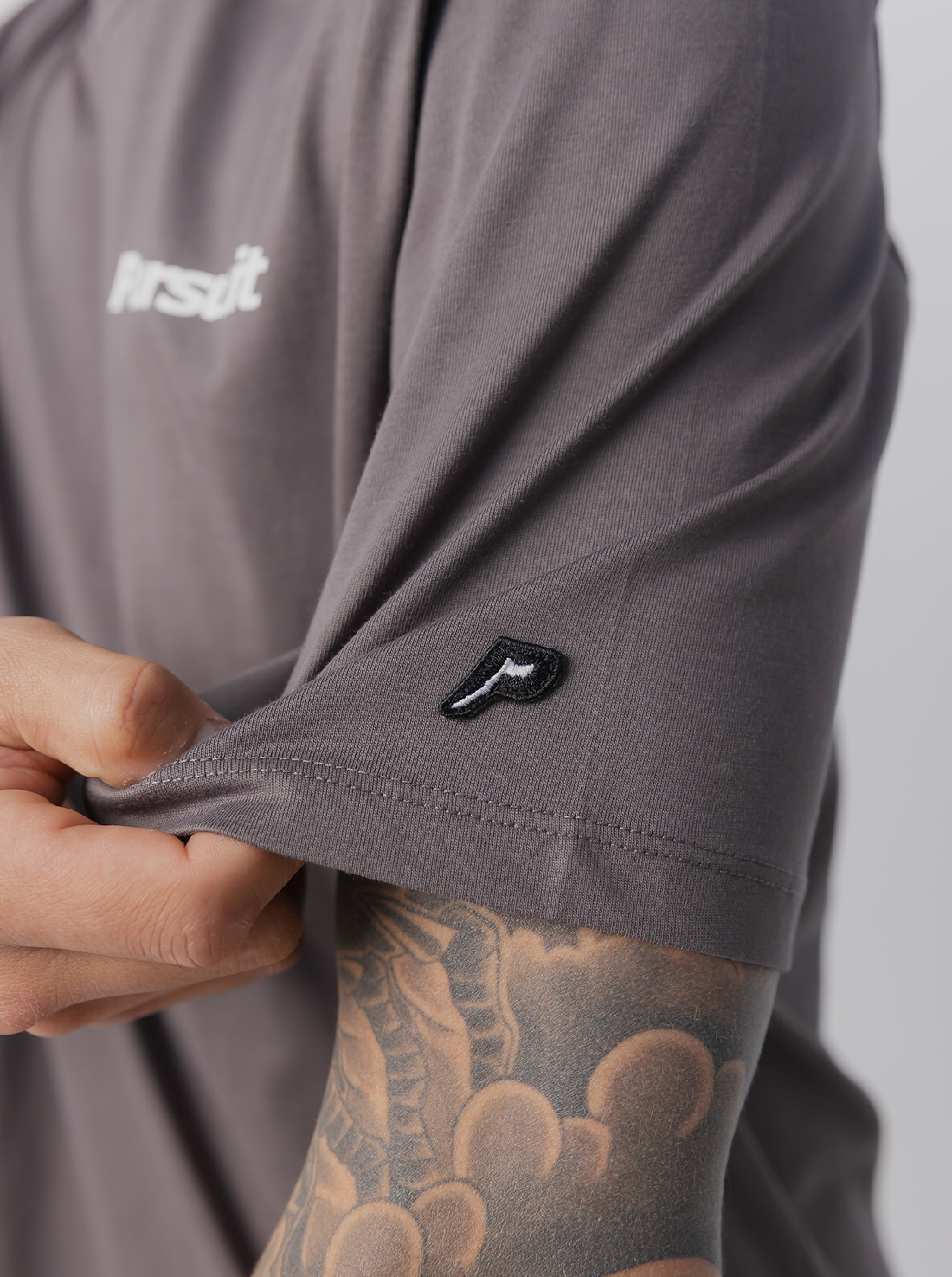 Calm Track Tee - Concrete